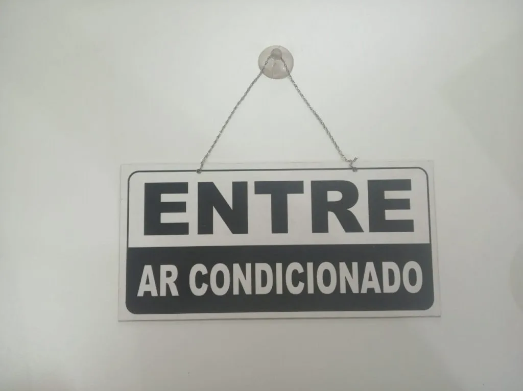 Sinalização / Displays Sinalização / Displays
